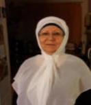 Rosi beim Begräbnis von Susi Musli